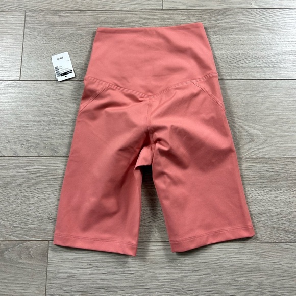 GIRLFRIEND COLLECTIVE High-Rise Bike Shorts in Primrose - Picture 7 of 13